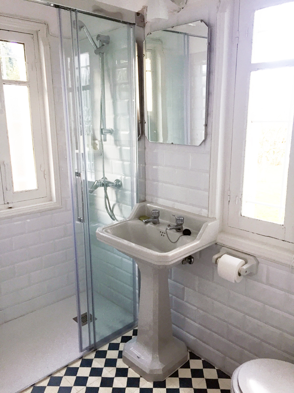 Victorian mod. 125a , kylpyhuone, sementtilaatat