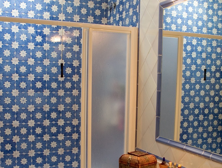 Demosaica artesan handpainted collection