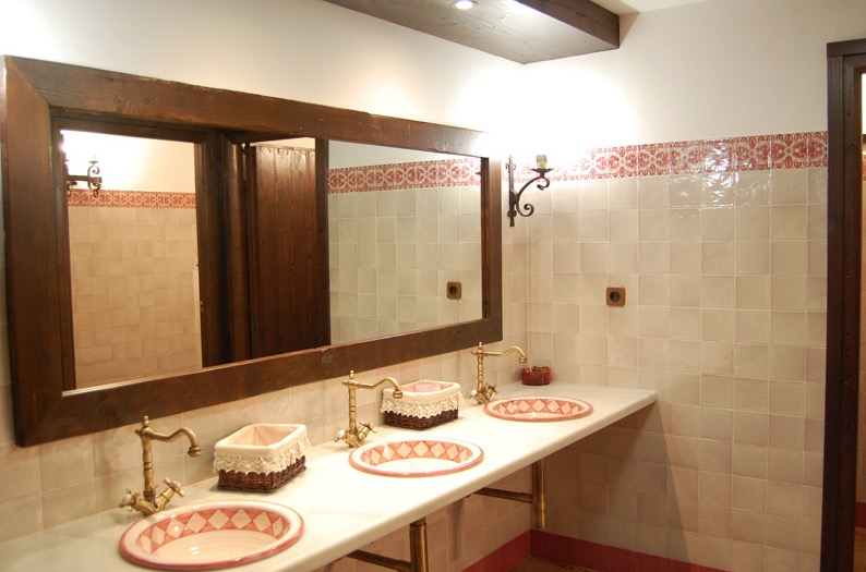 Demosaica artesan handpainted collection
